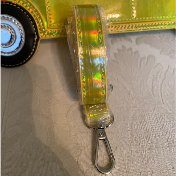 DELiAs x Dolls Kill Taxi Cab Novelty Crossbody Shoulder Bag Purse NWT - Picture 3 of 8